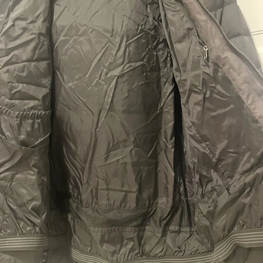 The North Face Women’s Down Puffer Jacket Faux Fur Hood Ski Coat Size M - Picture 11 of 13